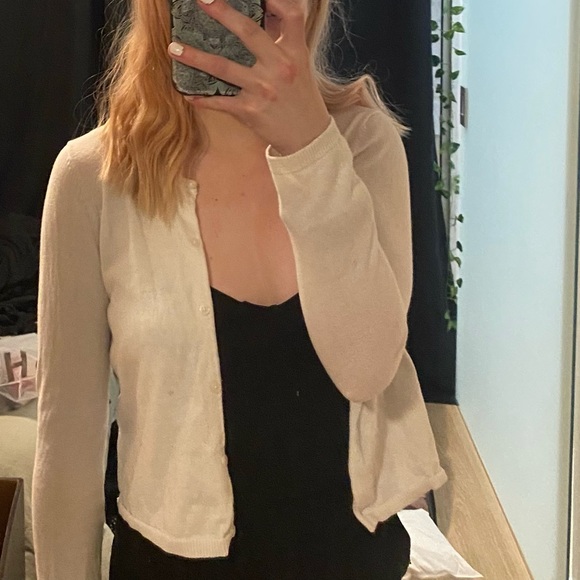 Woman’s Black AND/OR White Cardigan Size Small : Sweater Material - Picture 4 of 4